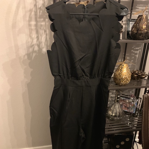 Black Chic Scallop Edge Jumpsuit - Picture 4 of 6